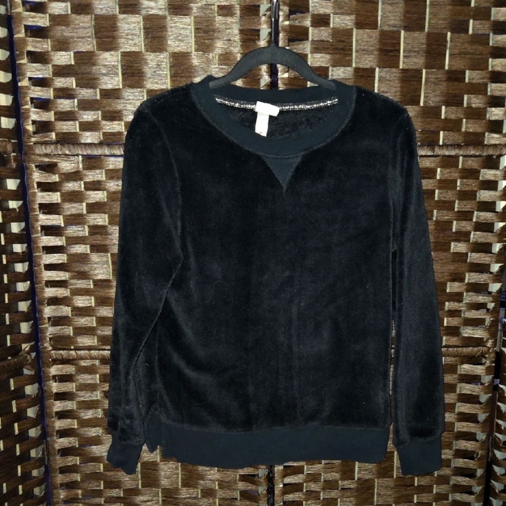 Fluffly Black Sweater